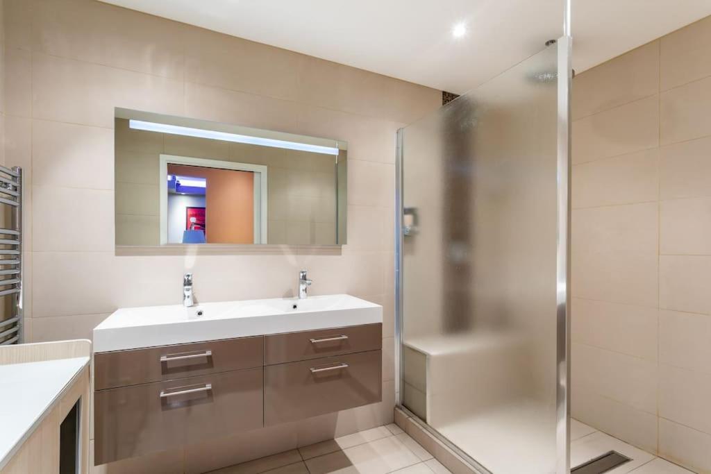 Appartement T4 Centre Ville Sete Tout Confort 3 Chambres Екстериор снимка